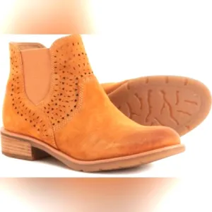 🌻 NWT SOFFT CHELSEA BOOTIE