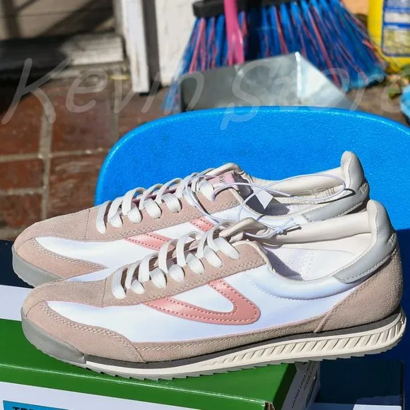 2 pairs size 7 Tretorn Rawlins 2 Womens Sneakers.Price is for 2 pairs .