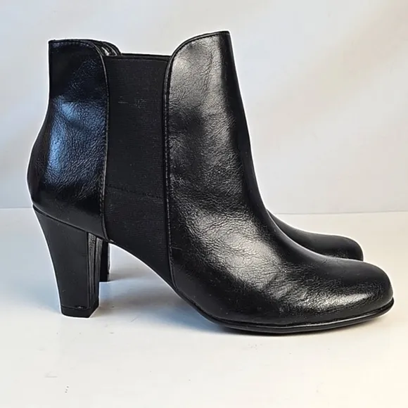 A2 by Aerosoles Strole Along Black Faux Leather Round Toe Heeled Ankle Bootie