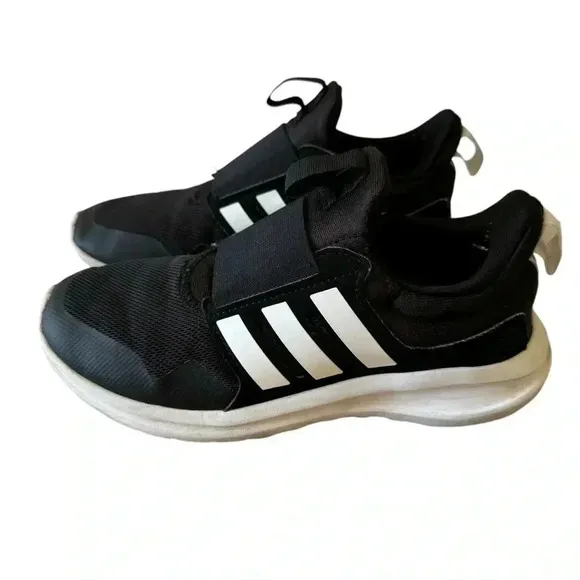 Adidas  Boys Activeride 2.0 Sporty Running Black White Stripes Shoes Sz 3