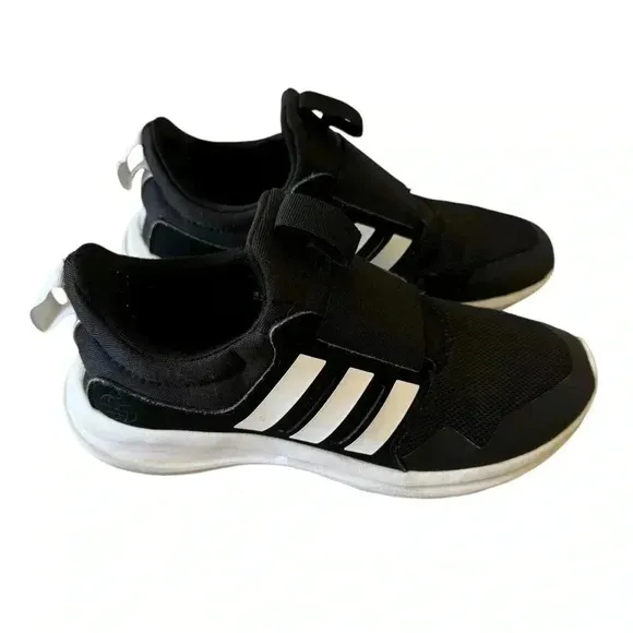 Adidas  Boys Activeride 2.0 Sporty Running Black White Stripes Shoes Sz 3
