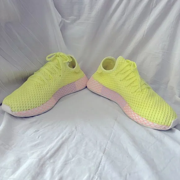 Adidas Deerupt “Glow” Women’s 9.5 Bright Yellow / Diamond Weave Pink