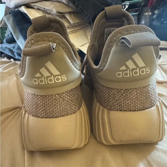 Adidas Men 8.5 Women 9.5Unisex Kaptir 3.0 ClayRunning Shoes Beige KhakiGum