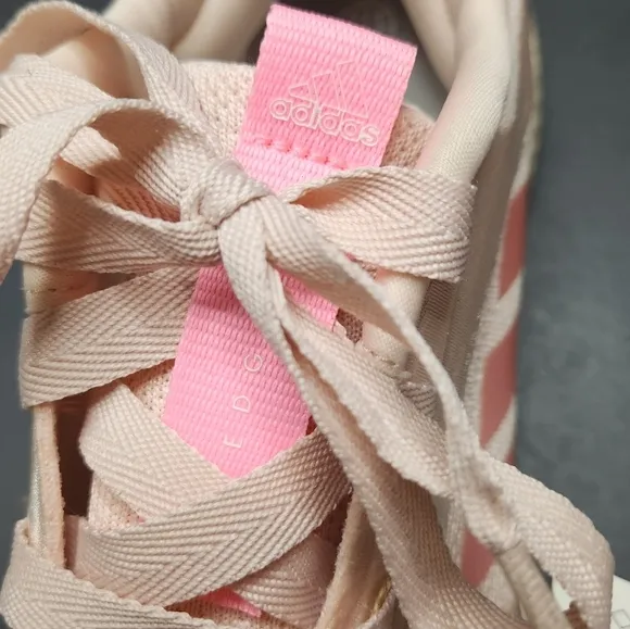 Adidas NWT Women's Edge Lux Running Shoes Size 9.5 Pink