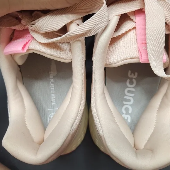 Adidas NWT Women's Edge Lux Running Shoes Size 9.5 Pink