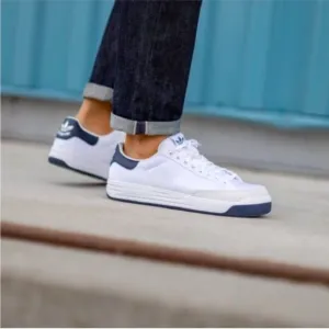 Adidas Rod Laver Tennis Shoes NWT in box