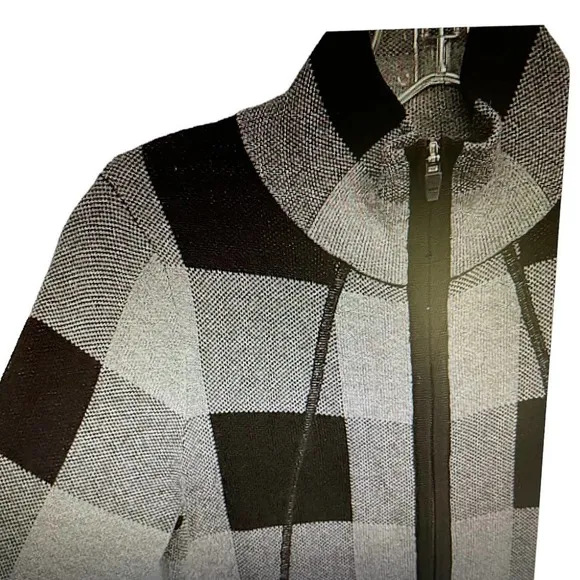 Adrienne Vittadini Black &amp; Gray Plaid Sweater Coat Size Small