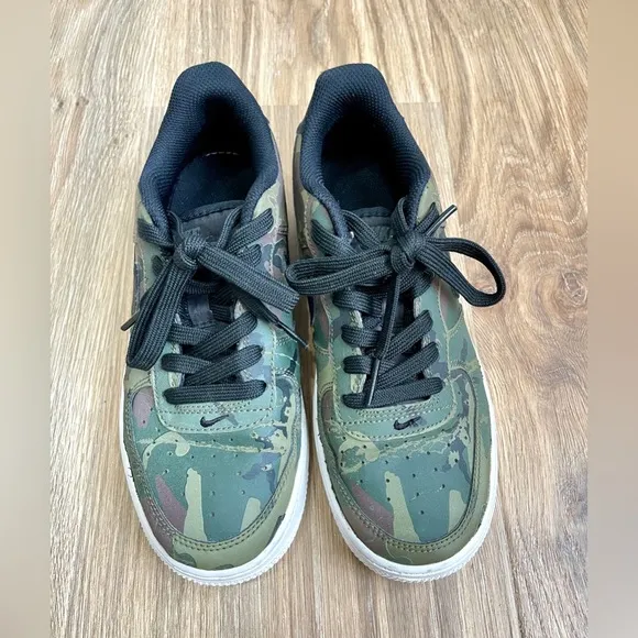 Air Force 1 LV8 GS Forest Camo Youth 4Y EUC