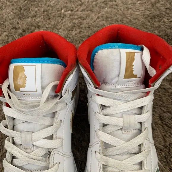 Air Jordan 1 Mid Sneakers 6Y White Metallic Gold Boys Girls  Sporty Shoes