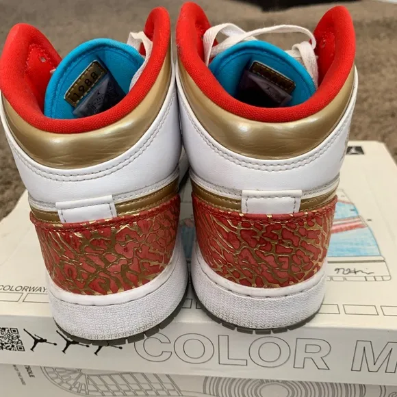 Air Jordan 1 Mid Sneakers 6Y White Metallic Gold Boys Girls  Sporty Shoes