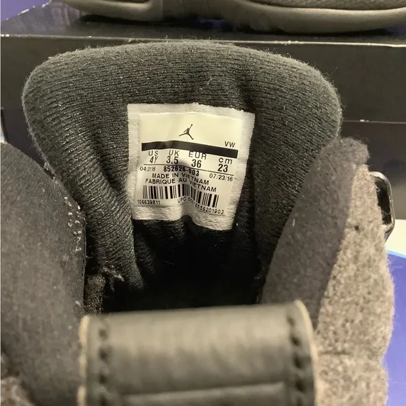 Air Jordan 12 Wool Kids Size 4y