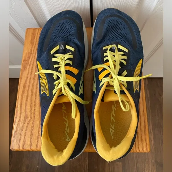 Altra Provision 6 Navy/Gold Lightweight Running Shoes SZ 12.5