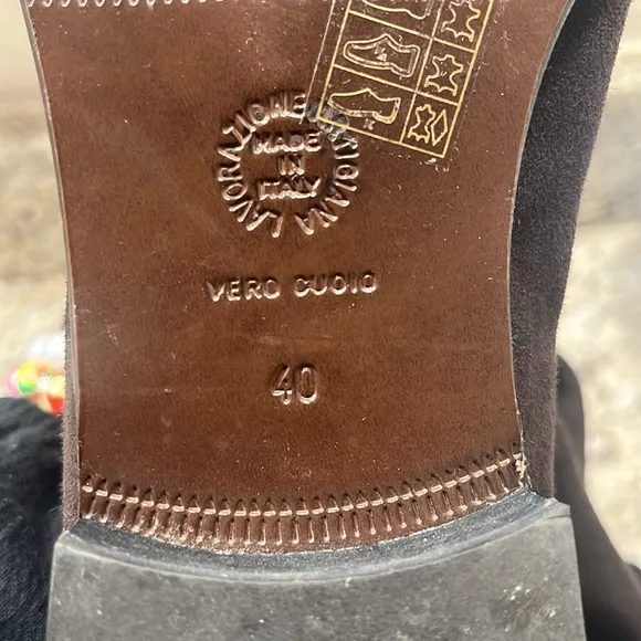 ANN MASHBURN Brown Suede Heeled Boots