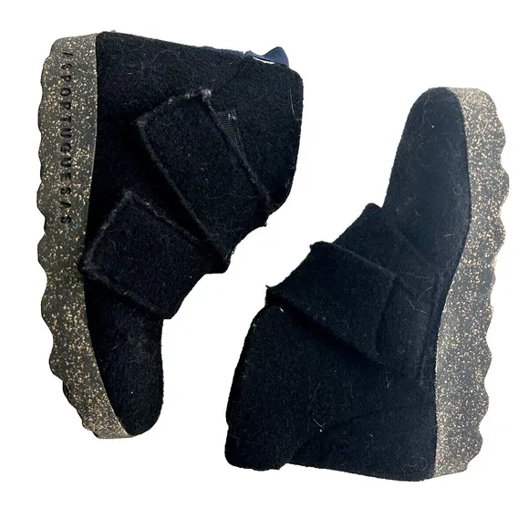 Asportuguesas Black Wool Felt Ankle Eco Boots Booties Woman’s Size 39 7.5