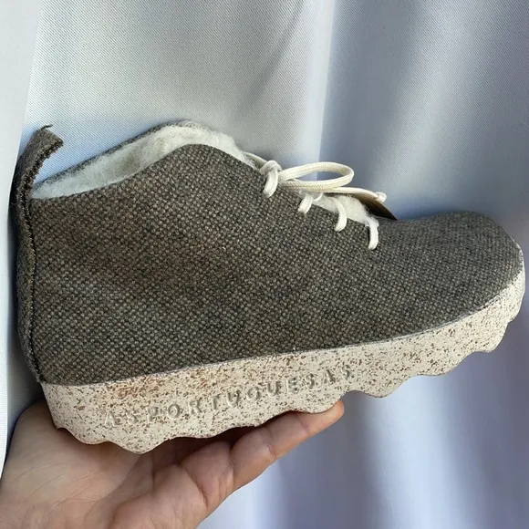 ASPORTUGUESAS  Cake Lace Up Wool Ankle Boots