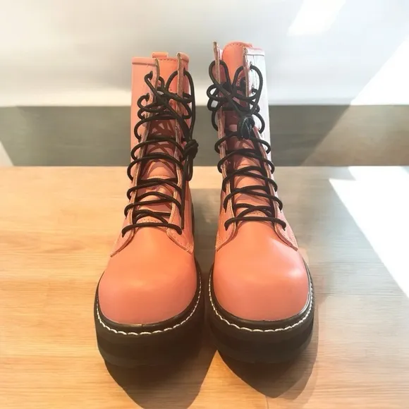 Avenger Women’s A702 Fortune Work Boots - New with Box (Size 7.5)