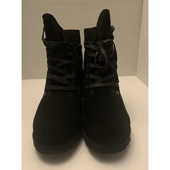 BearPaw Krista Black Suede Low Heel Size 8 Sheepskin/Wool Water Resistant Bootie