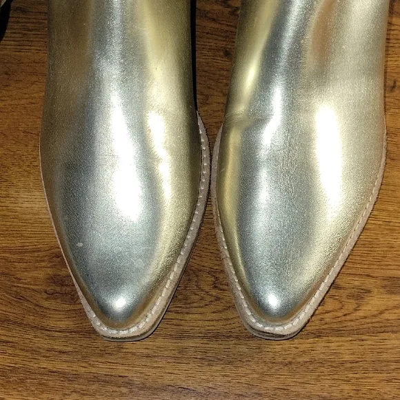 BEAST FASHION Gold Heeled Boots