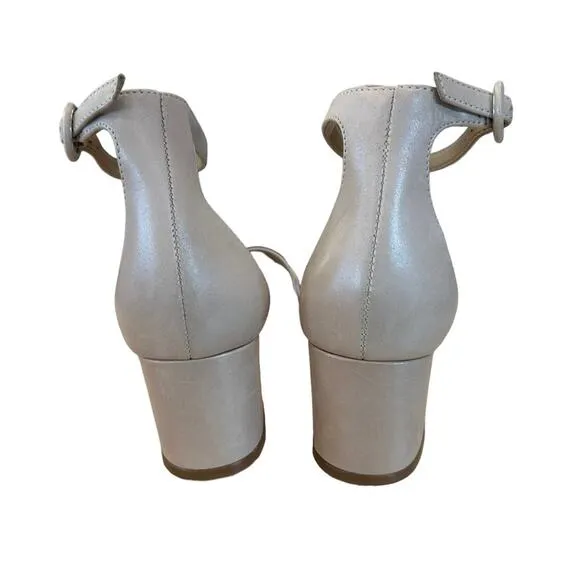 Bernardo Janela leather sandals  2” chunky block heels ankle straps size 7.5
