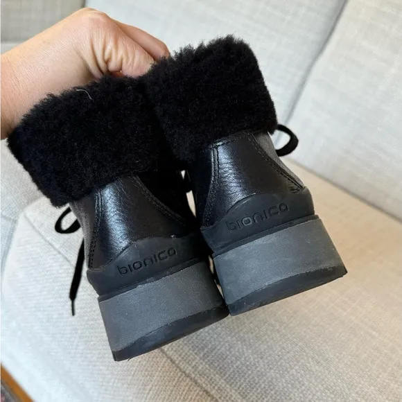 Bionic Women's Black Leather Boots Size 7.5