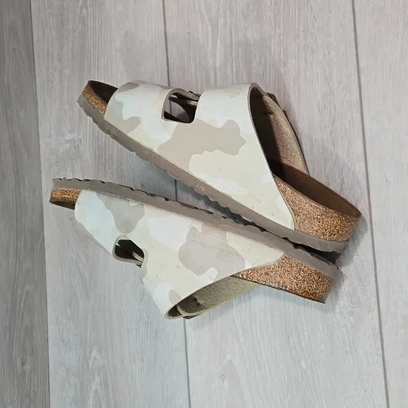 Birkenstock Women Camo Arizona Sandals shoes sz 37/6 Narrow
