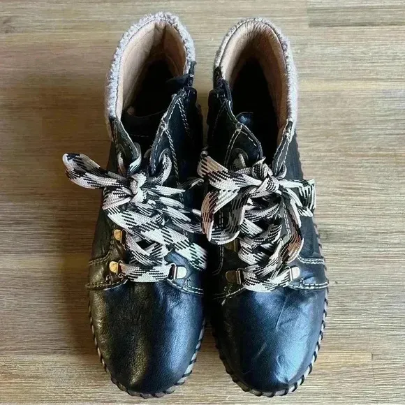 Biza Royal Women Size 6.5 Boot Bohemian Neutral Minimalist Earthy Cozy Bootie
