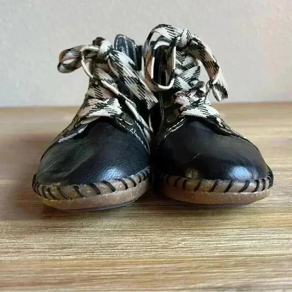 Biza Royal Women Size 6.5 Boot Bohemian Neutral Minimalist Earthy Cozy Bootie