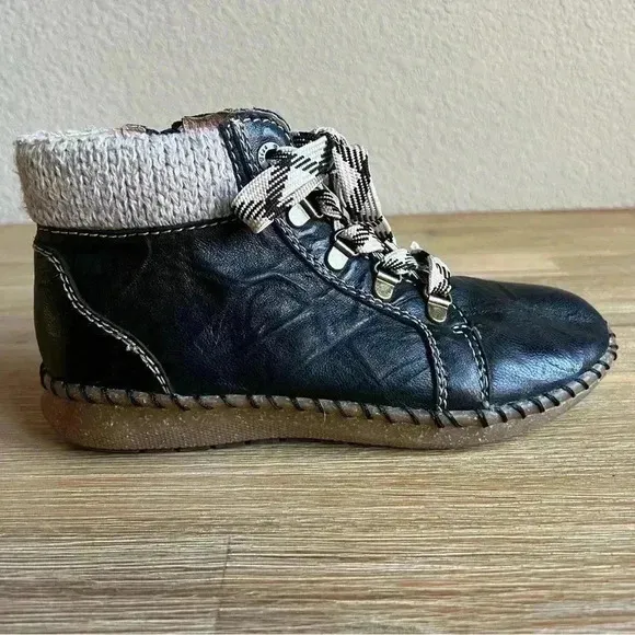 Biza Royal Women Size 6.5 Boot Bohemian Neutral Minimalist Earthy Cozy Bootie