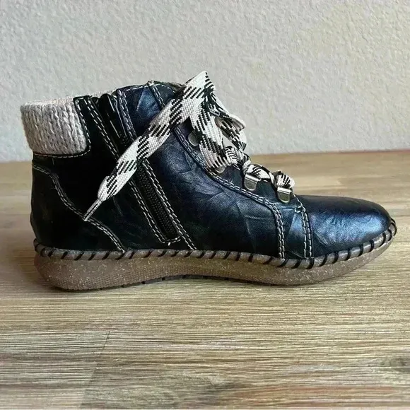 Biza Royal Women Size 6.5 Boot Bohemian Neutral Minimalist Earthy Cozy Bootie