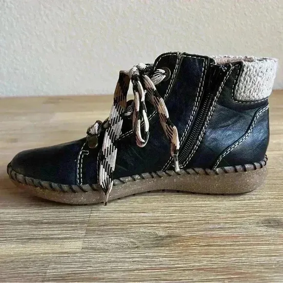 Biza Royal Women Size 6.5 Boot Bohemian Neutral Minimalist Earthy Cozy Bootie