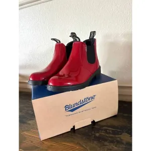 Blundstone Kids Elastic Sided Boot Red Patent- SZ 2 AU/UK -3 US-NIB