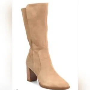 Born Ellen Gathered Back Boot - Natural Suede