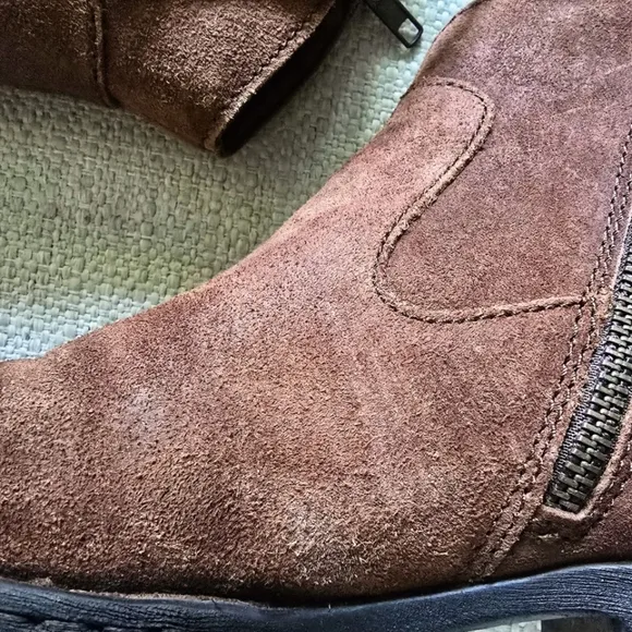 BORN Kenia Suede Leather Ankle Boots Brown 10M
