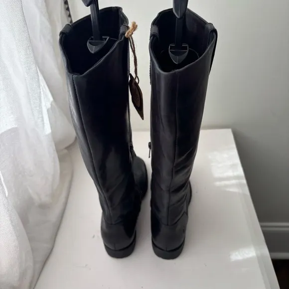 BORN Shaunie Black Leather Knee High Boots Wide Calf Sz 8