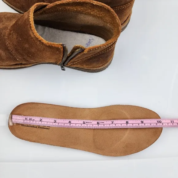Born Tora Ankle Brown Distressed Suede Round Toe Zip Size 9.5