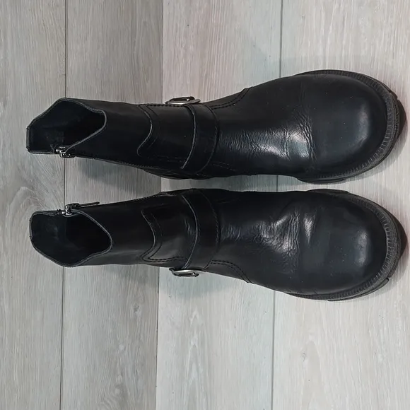 Born Women Black Leather Ankle Moto Boots Shoes Sz 9