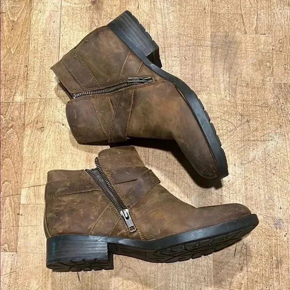 Born brown Leather Boots