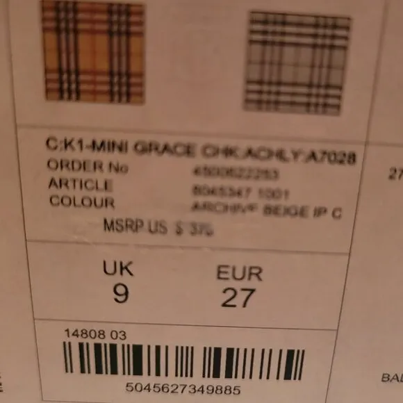 Brand new toddler Burberry shoes eur 27