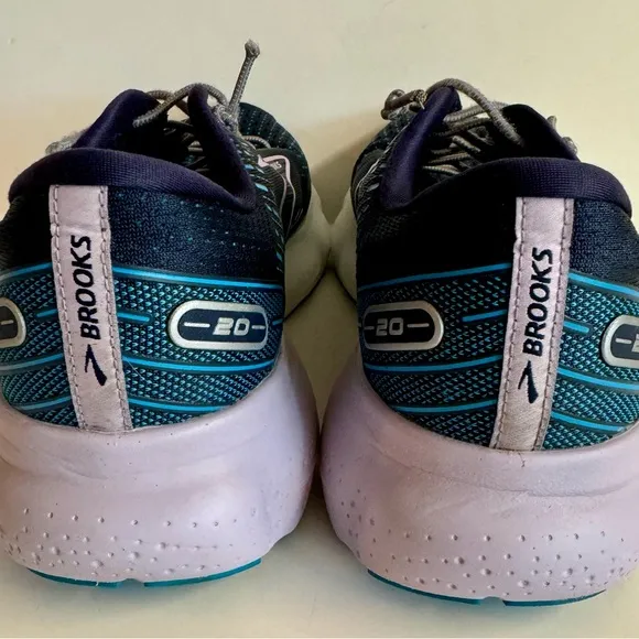 Brooks Glyserin 20 Woman Med Running Shoes in blue.Size 10.5