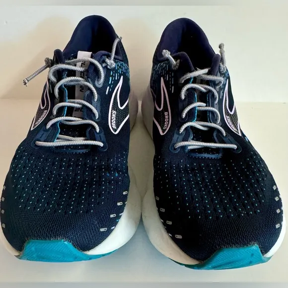 Brooks Glyserin 20 Woman Med Running Shoes in blue.Size 10.5