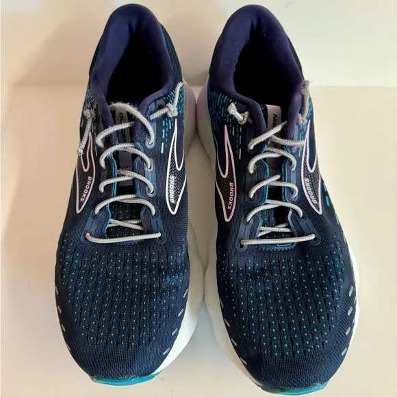 Brooks Glyserin 20 Woman Med Running Shoes in blue.Size 10.5