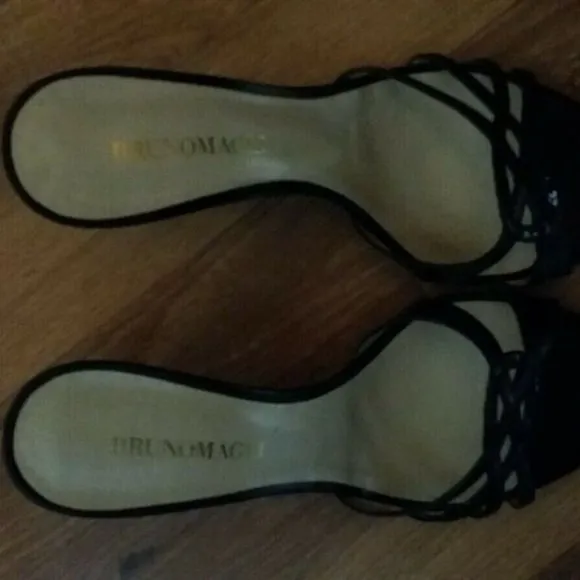 Bruno Magli Peep Toe Heel Sandals Shoes Size 38 US 8 New In Box
