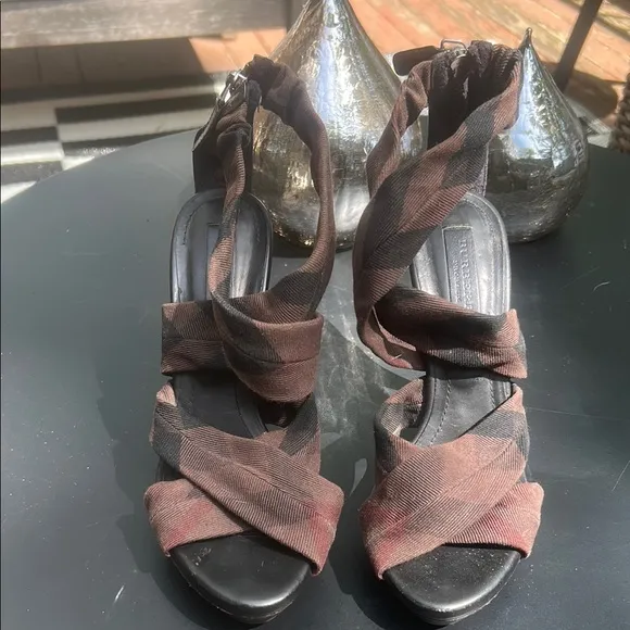 Burberry Black and Brown Platform Sandals with Crisscross Straps
