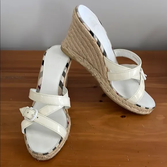Burberry White Patent Leather Espadrille Wedge Sandals