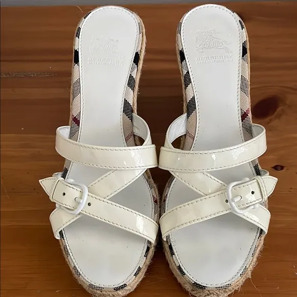 Burberry White Patent Leather Espadrille Wedge Sandals