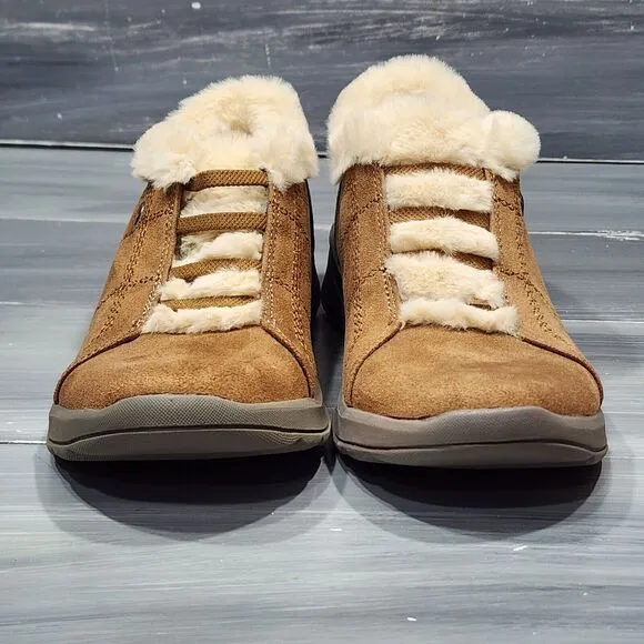 Bzees Golden Shoes Faux Fur Lined Lightweight Toffee Size 6.5