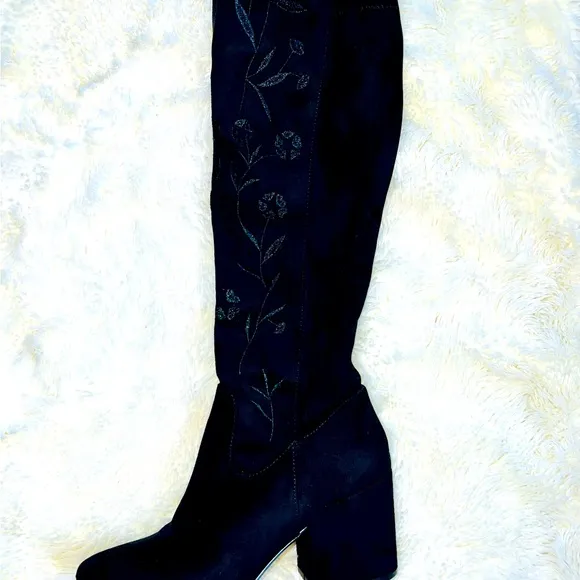 CAFE NOIR Embroidered Knee High Women’s Black Suede Boots, Italian Made EU37 US7