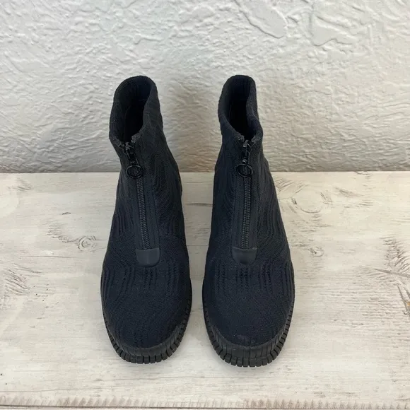 Camper 38 7.5 Boots Black Knit Pix Tencel Zip Front