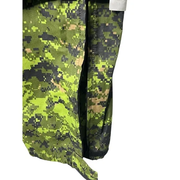 Canadian Army Tactical Goretex CADPAT Rain Pants 7634 - LARGE/XL