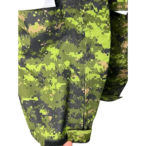 Canadian Army Tactical Goretex CADPAT Rain Pants 7634 - LARGE/XL